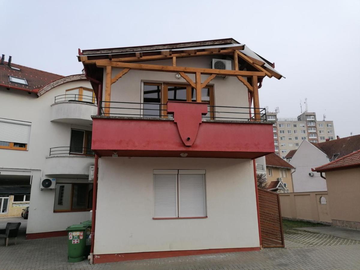 Betty-Major Apartman Hajdúszoboszló 外观 照片